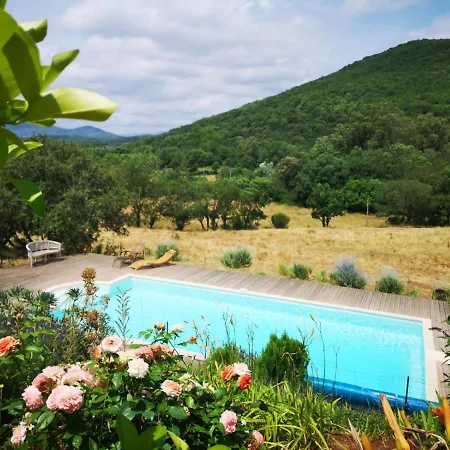 Domaine De Montbarri Bed & Breakfast 3*