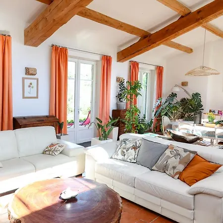 Bed & Breakfast Domaine De Montbarri 3*