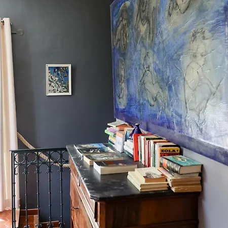 Domaine De Montbarri Bed & Breakfast *