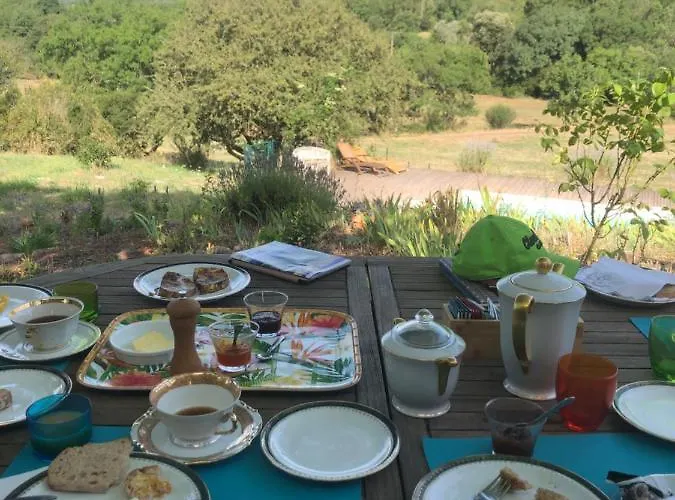 Domaine De Montbarri Bed & Breakfast 3*